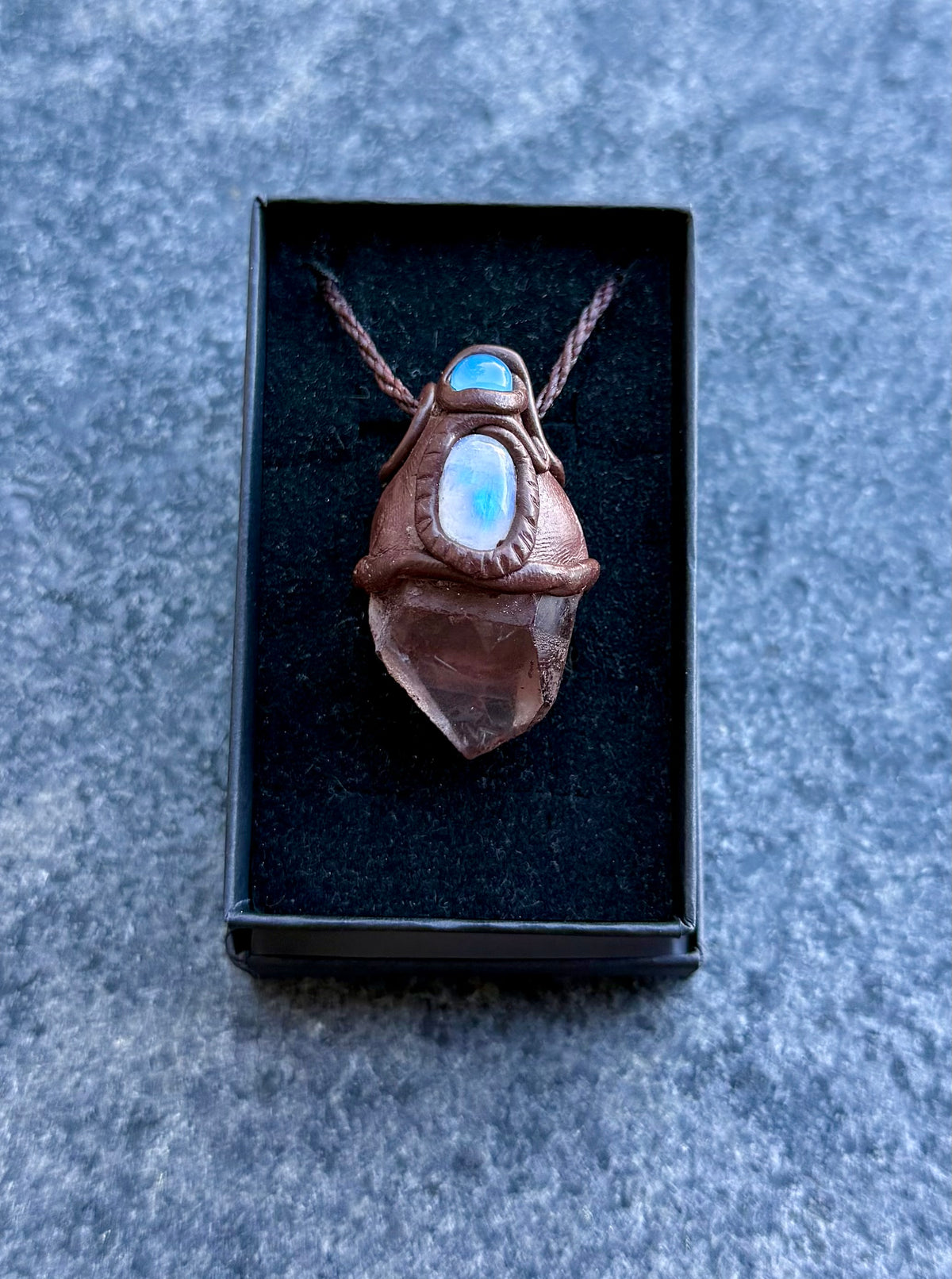 Three Realms - Amulet