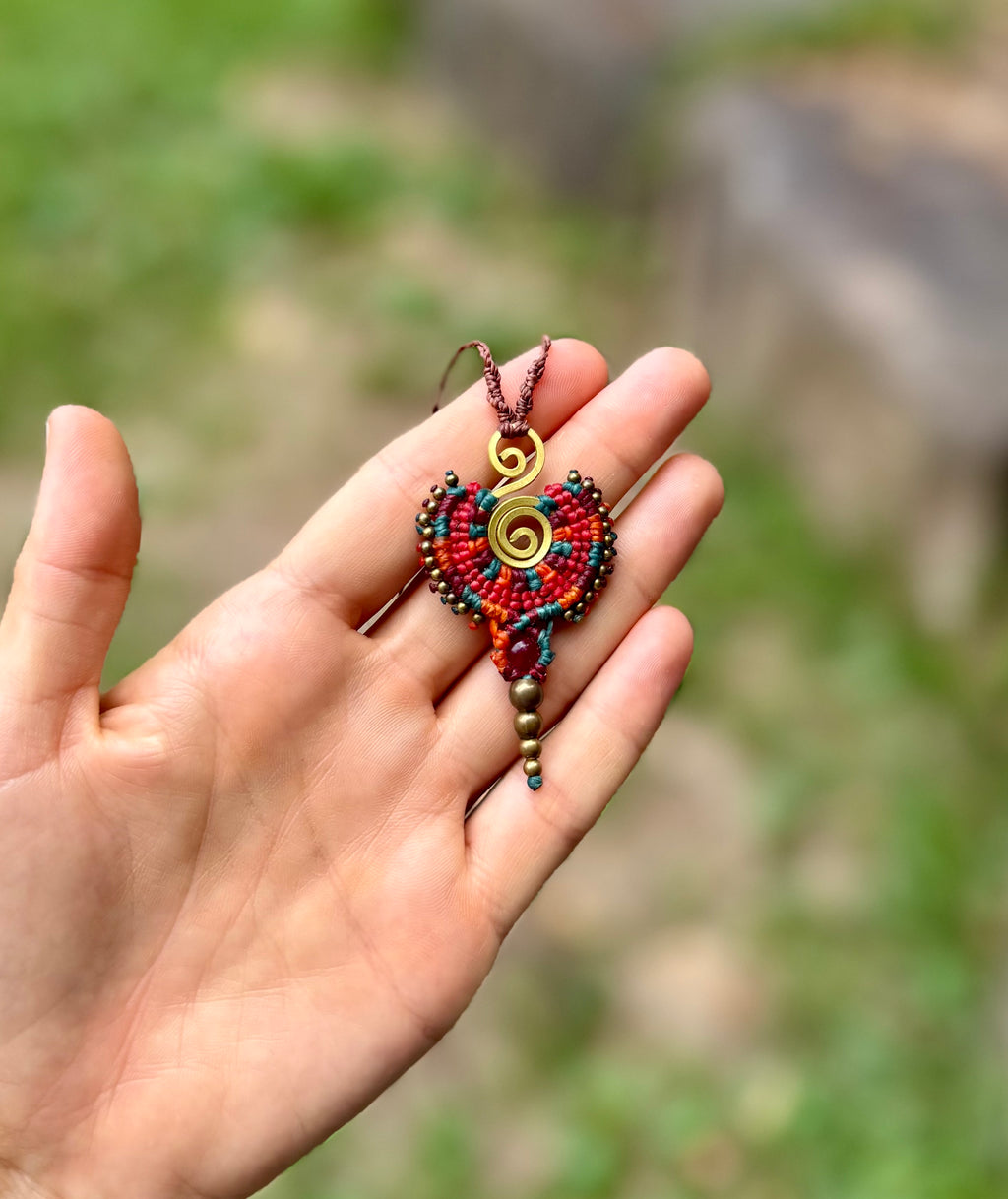 Spiral Amulet Macrame Red