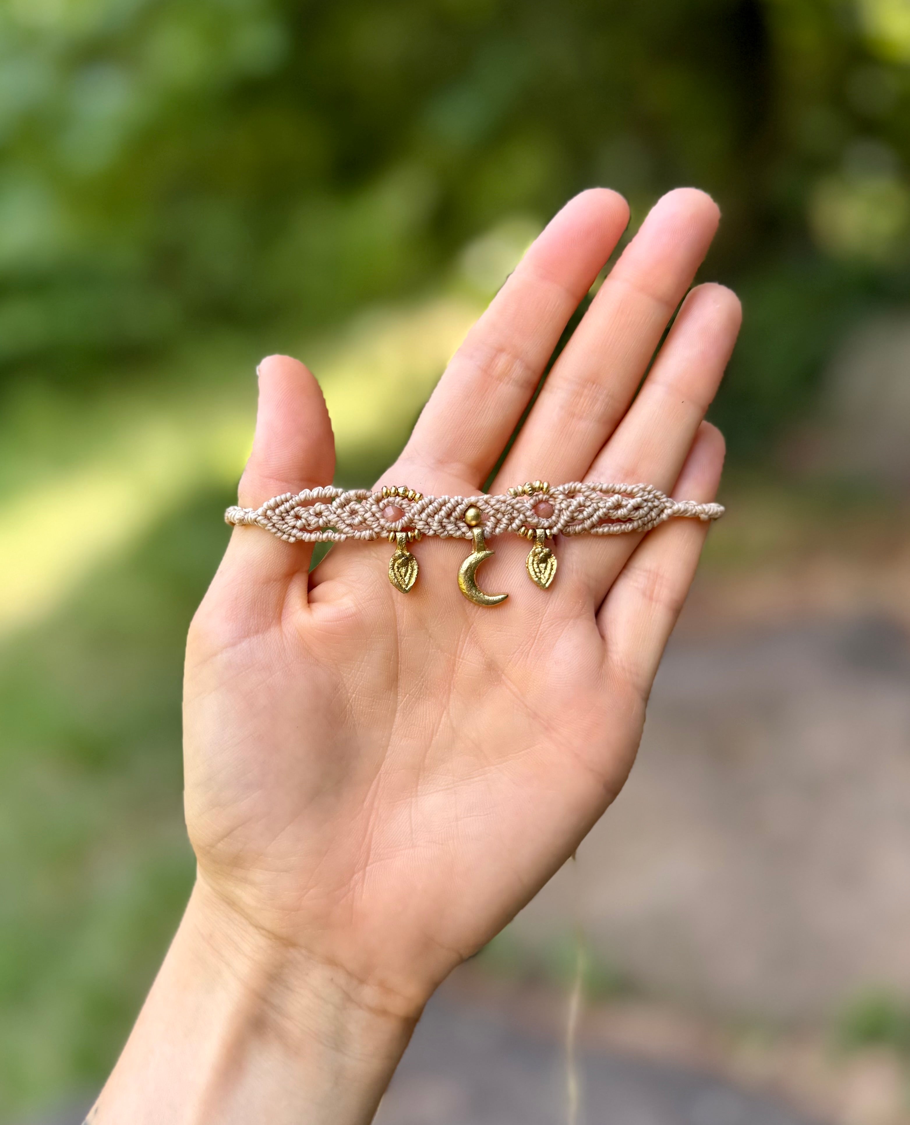 Moon Choker Sunstone