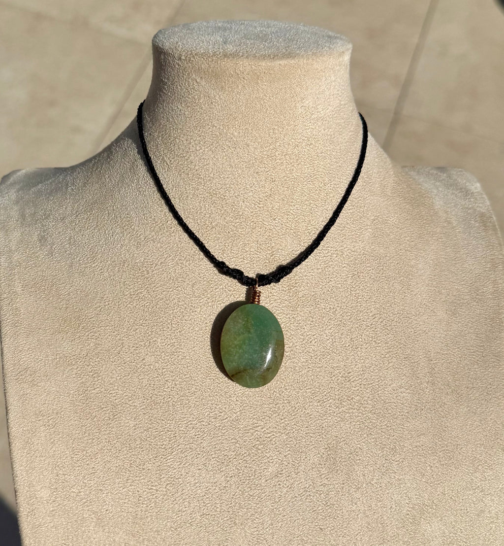 Aveturine Amulet