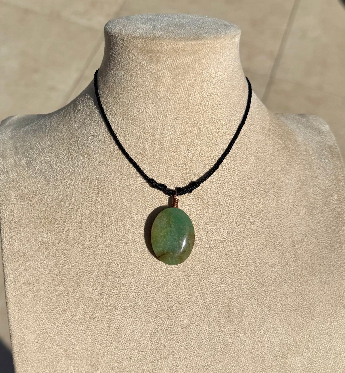 Aveturine Amulet