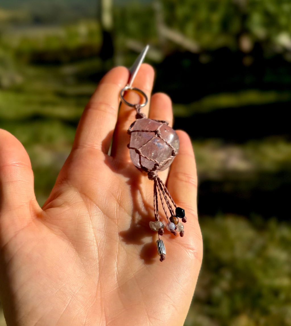 Ametyst • Black Onyx • Peace Agate • Jasper • Rutilated Quartz