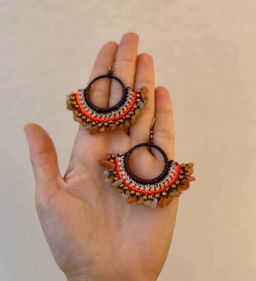 Sunset Glow – Macrame Carnelian Earrings