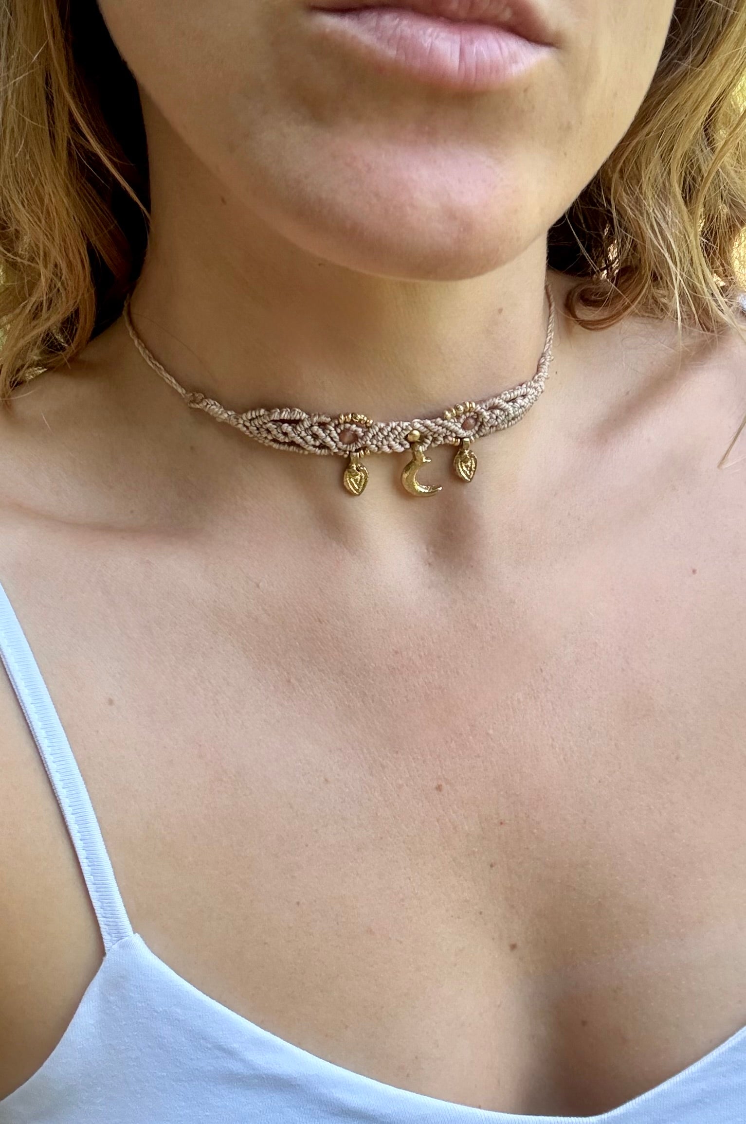 Moon Choker Sunstone