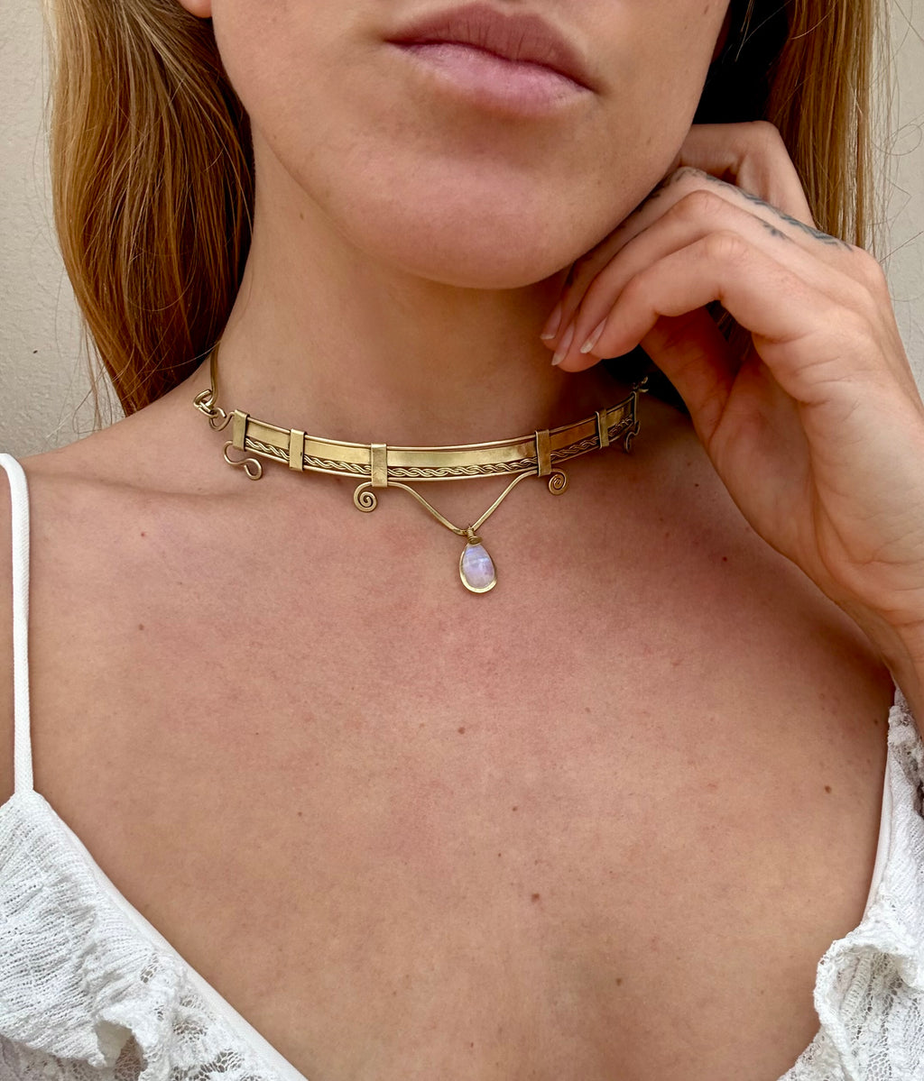 Lunar Moon Choker