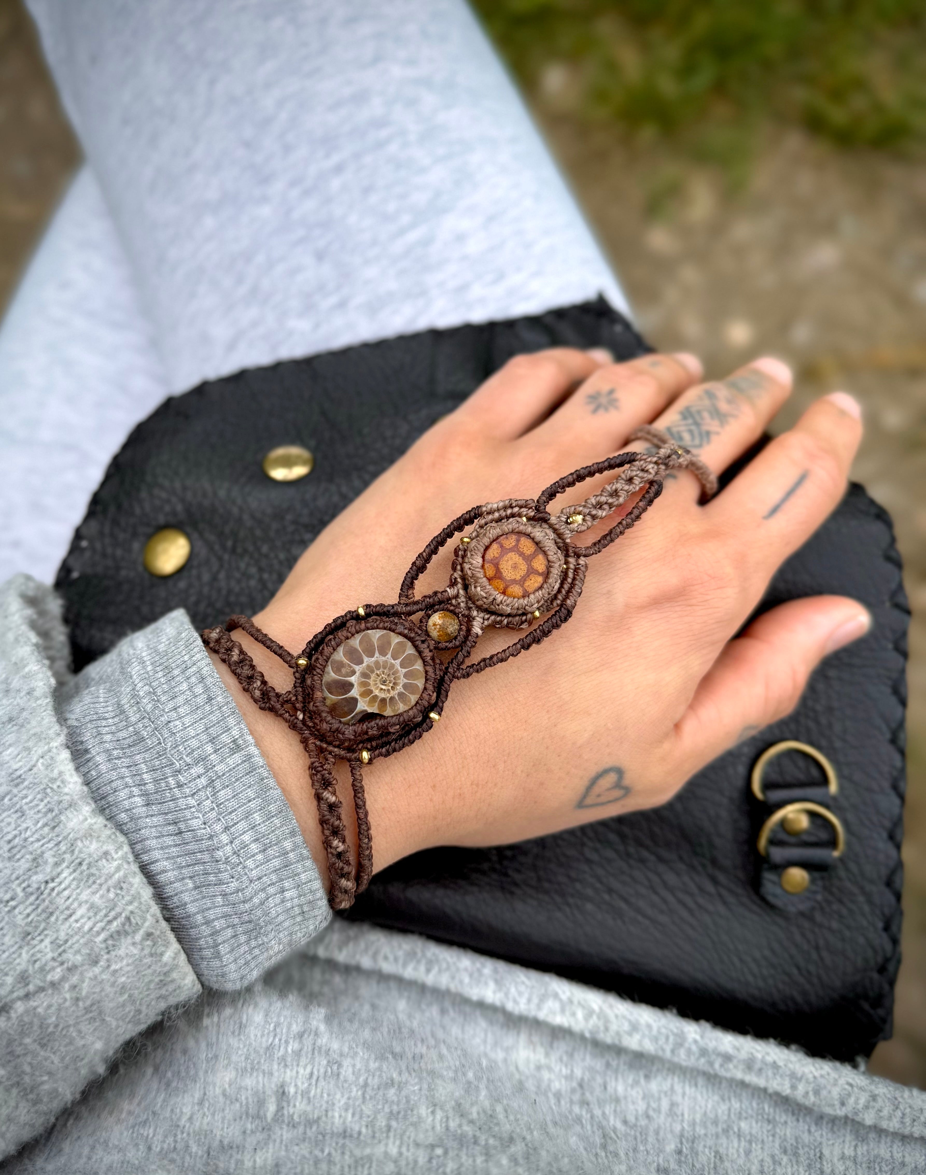 Hand Jewellery Ayahuasca, Ammonite, Jasper